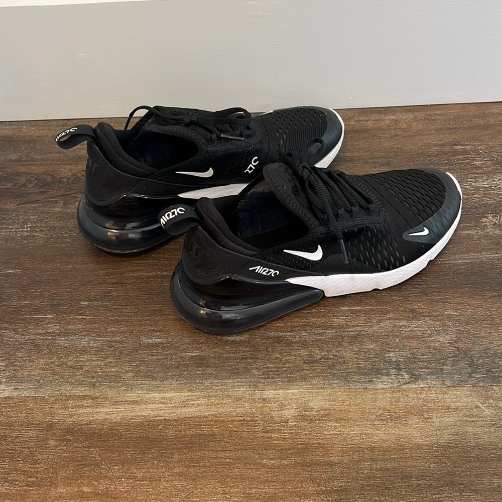 Nike Air Max Tennis Shoes